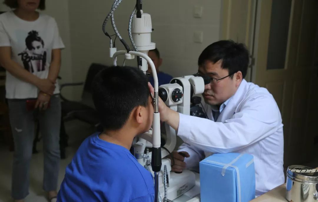 省級小兒眼科專家坐診市立醫(yī)院,為全市兒童青少年視力低下患者提供優(yōu)質(zhì)診療服務!